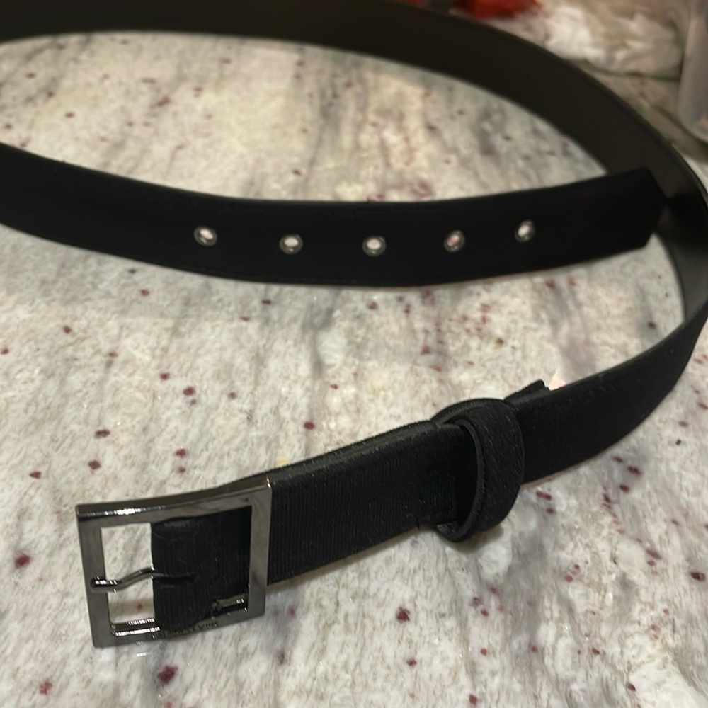 NWOT Tahari ASL belt 📖